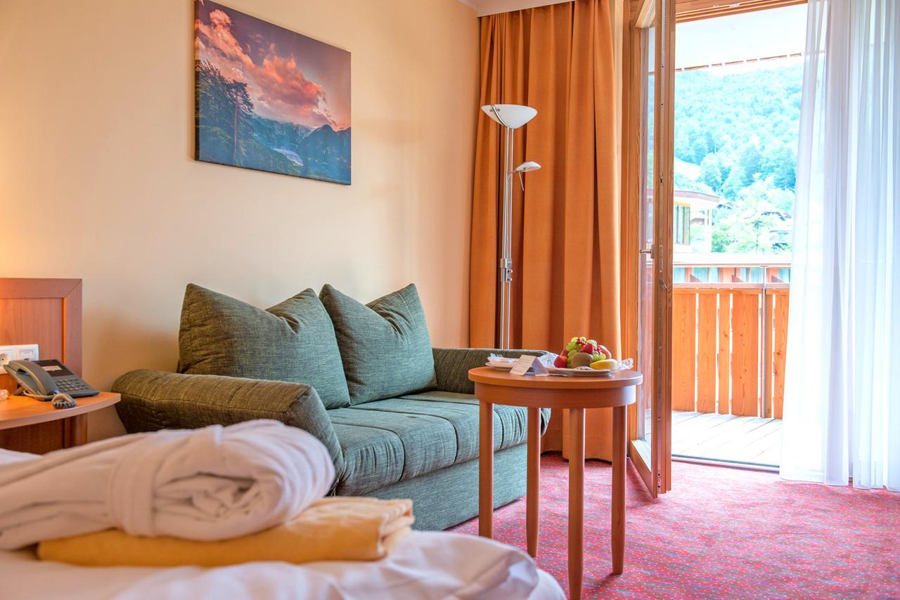 Vivea Gesundheitshotel Bad Goisern Бад-Гойзерн Екстер'єр фото
